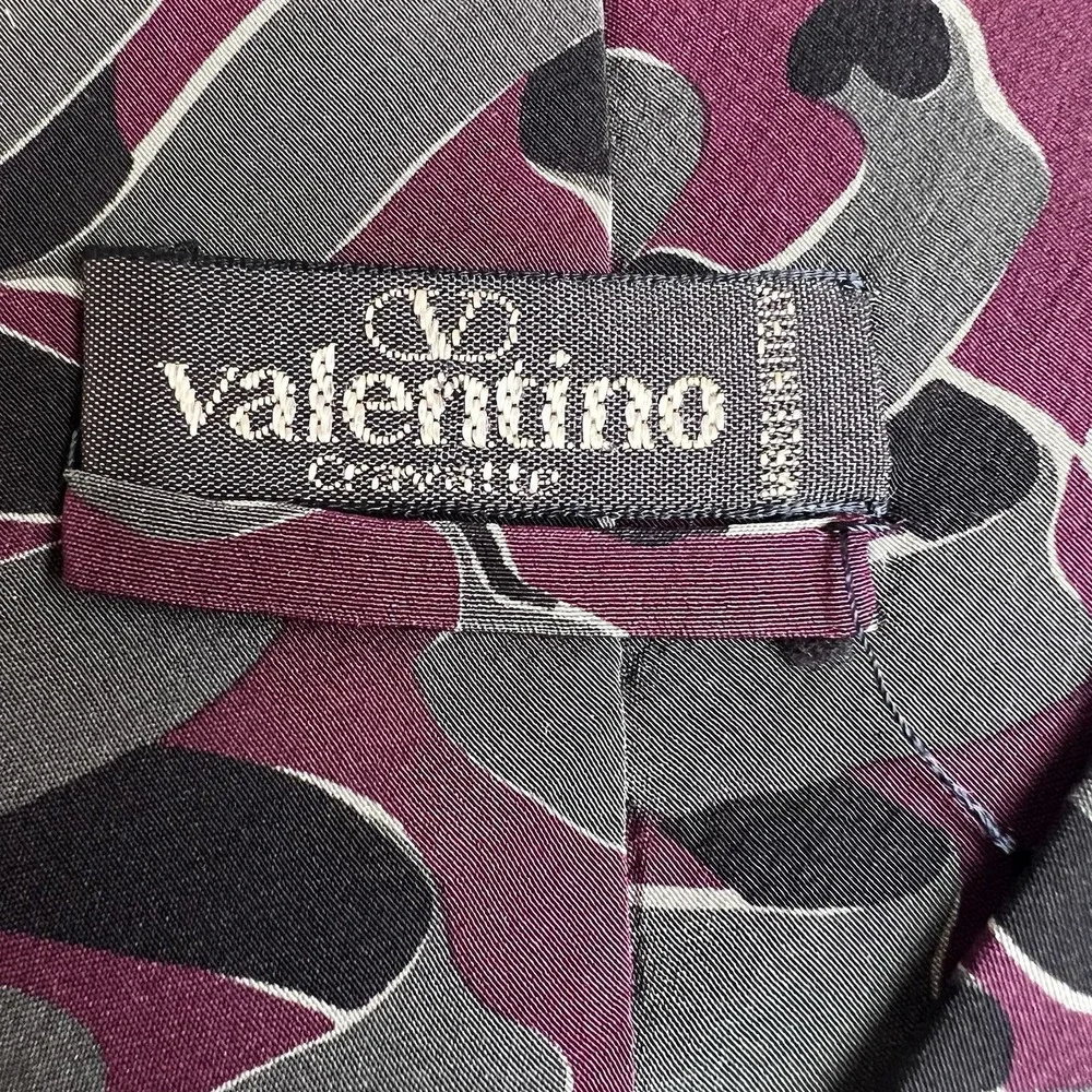 Valentino Cravatte Maroon Gray Italy‎ Abstract 100% Silk Tie Vintage